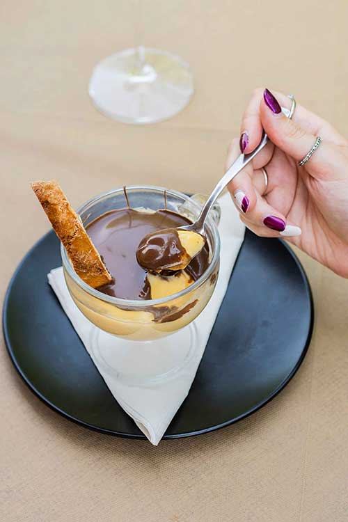 Dessert serviert im Restaurant Pappasole Pizzeria