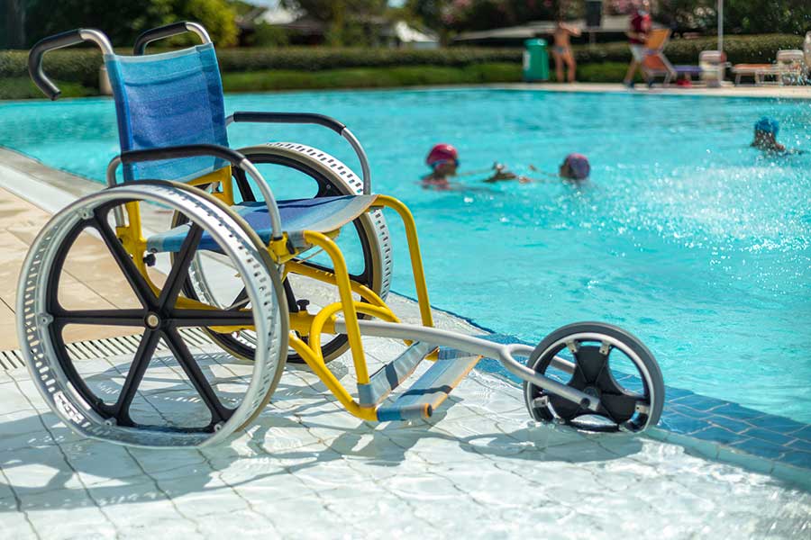 Carrozzina Job per l'entrata in acqua